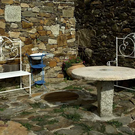 Maison d'hôtes Palheiro Do Castelo - Patio Sabugal