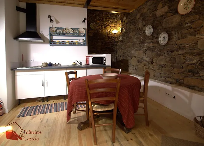 Palheiro Do Castelo - Patio Penzion